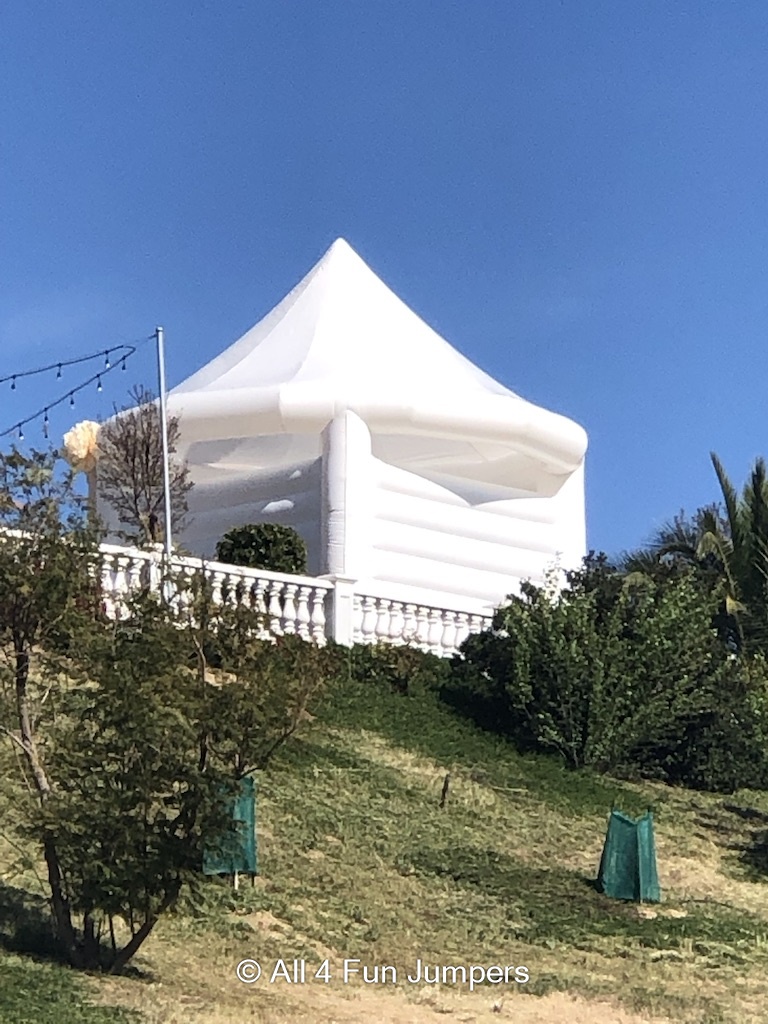 White Bouncer, White Jumper Rental Temecula, Menifee, Murrieta